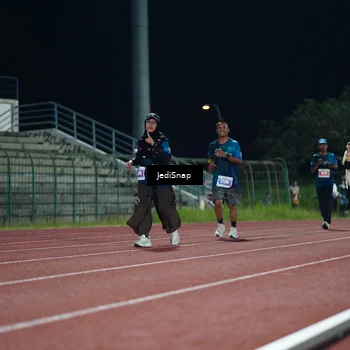 Runner Photo 4516390