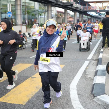 Runner Photo 4516395