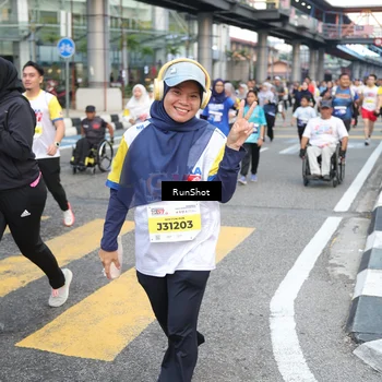 Runner Photo 4516443
