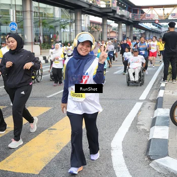 Runner Photo 4516475
