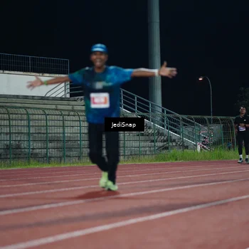 Runner Photo 4516505