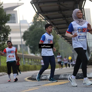 Runner Photo 4516537