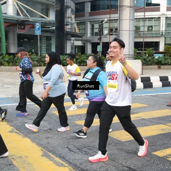 Runner Photo 4516633