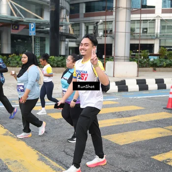 Runner Photo 4516671