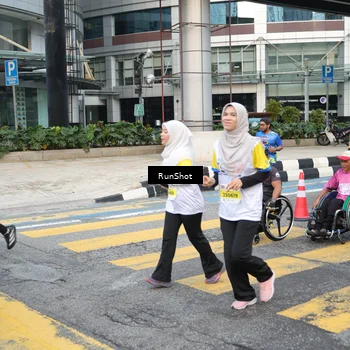 Runner Photo 4516747