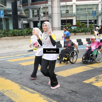Runner Photo 4516774