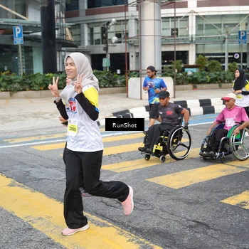 Runner Photo 4516777