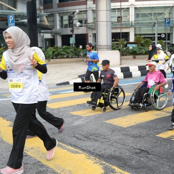 Runner Photo 4516834