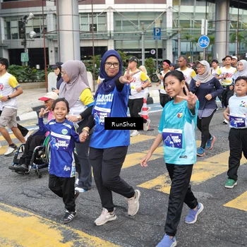 Runner Photo 4517048