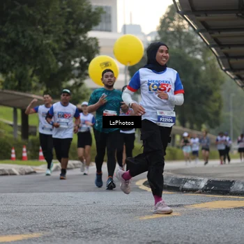 Runner Photo 4517405