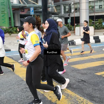 Runner Photo 4517452