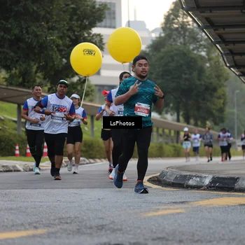 Runner Photo 4517468