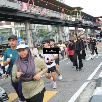 Runner Photo 4517852