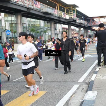 Runner Photo 4517876