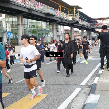 Runner Photo 4517915