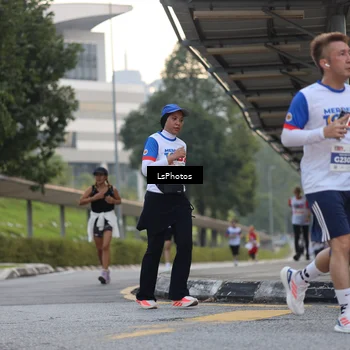 Runner Photo 4518059