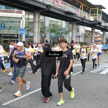 Runner Photo 4518067