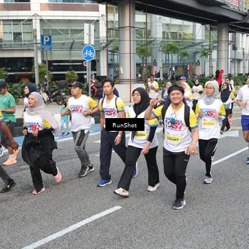 Runner Photo 4518237