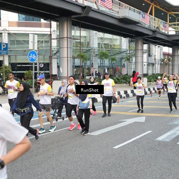 Runner Photo 4518275