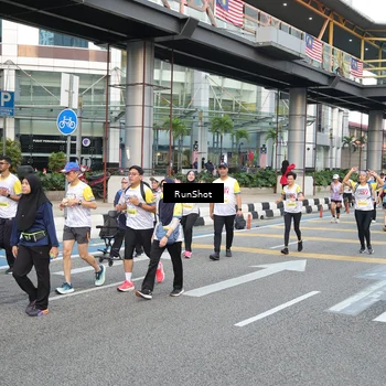Runner Photo 4518300
