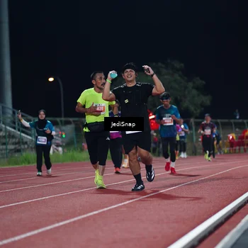 Runner Photo 4518341