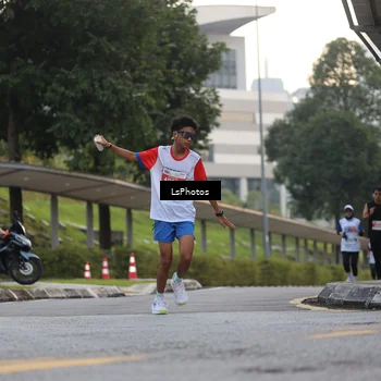 Runner Photo 4518474