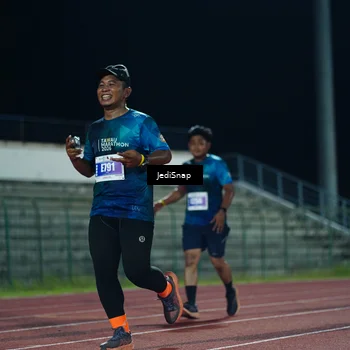 Runner Photo 4518573