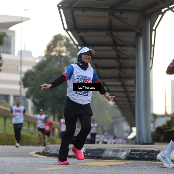Runner Photo 4518733
