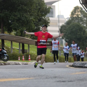 Runner Photo 4518794