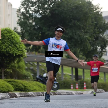 Runner Photo 4518874