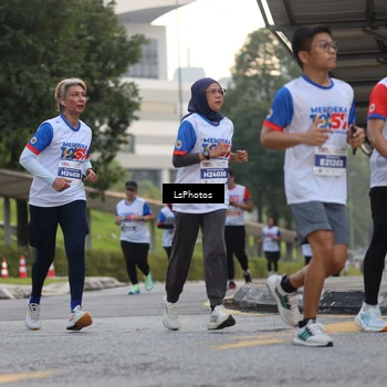Runner Photo 4518899