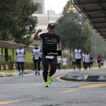 Runner Photo 4519304