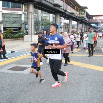 Runner Photo 4519816