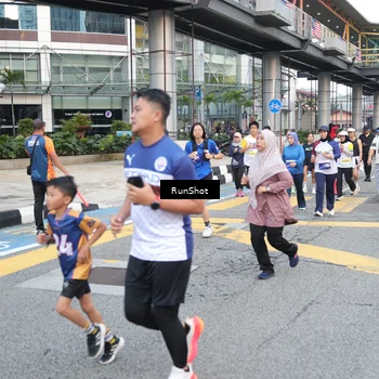 Runner Photo 4519862