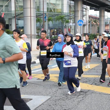 Runner Photo 4520112
