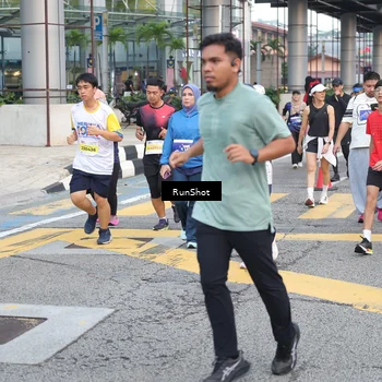 Runner Photo 4520190