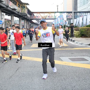 Runner Photo 4520201