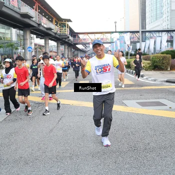 Runner Photo 4520253