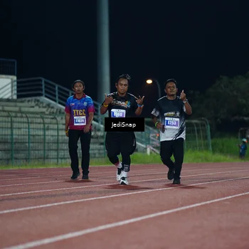 Runner Photo 4520365