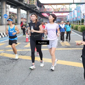 Runner Photo 4520565