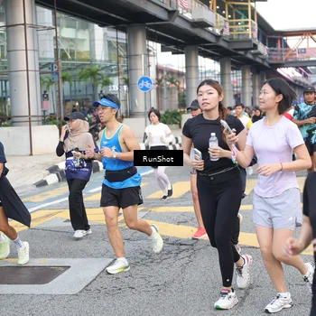 Runner Photo 4520584