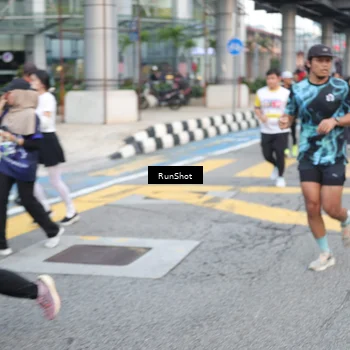 Runner Photo 4520763