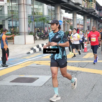 Runner Photo 4520795