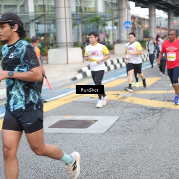 Runner Photo 4520877
