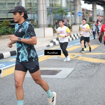 Runner Photo 4520948