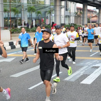 Runner Photo 4521503