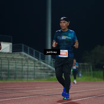 Runner Photo 4521614