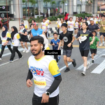 Runner Photo 4521668