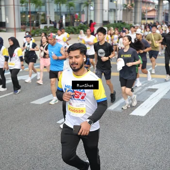Runner Photo 4521676