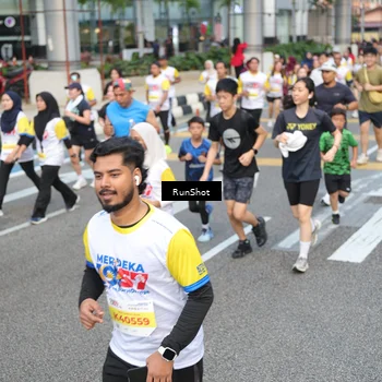 Runner Photo 4521750